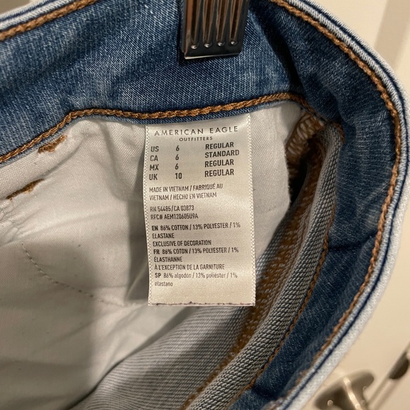 Never Worn American Eagle Hi-Rise Jeggings - Size 6 Regular - Picture 3 of 4